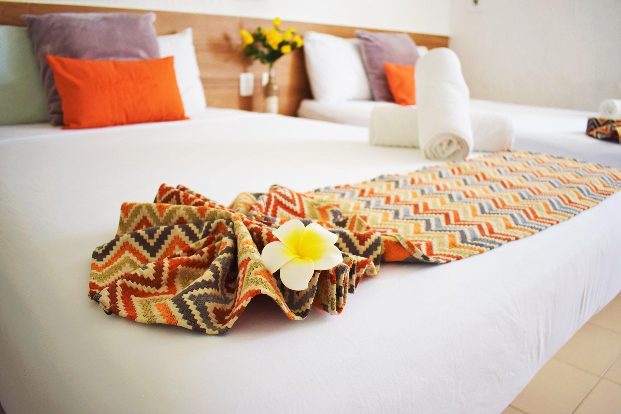 Arrecifes Suites ปัวร์โตโมเรลอส ภายนอก รูปภาพ